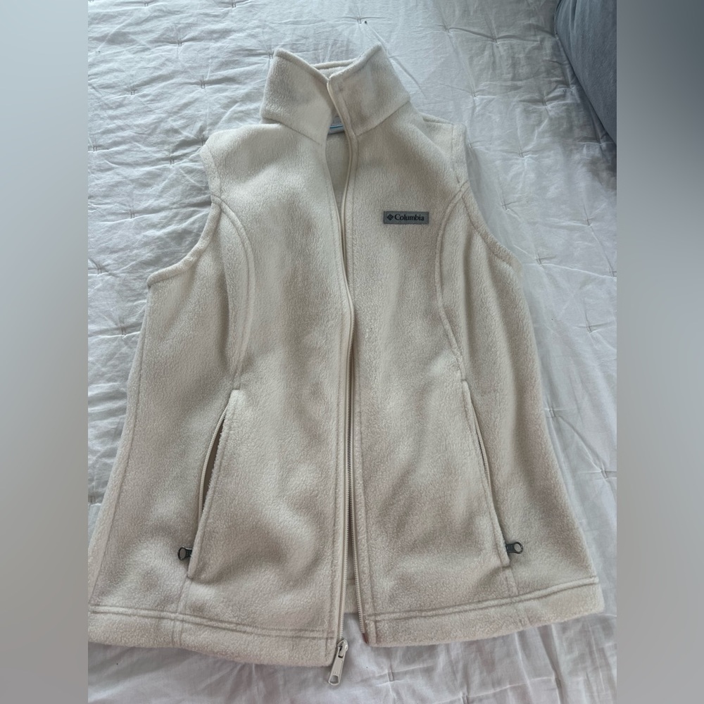 Columbia vest